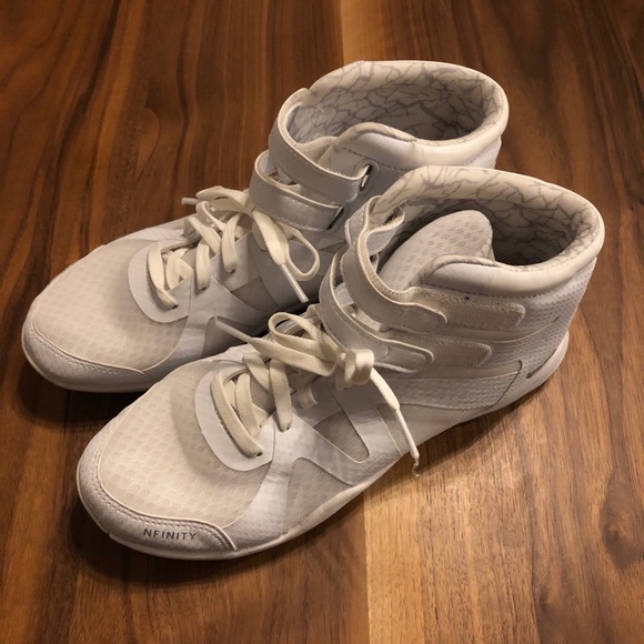 nfinity beast mid top